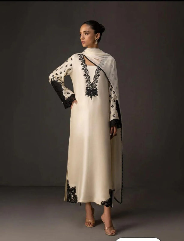 3 Pcs Women Unstiched Digital Printed Suit